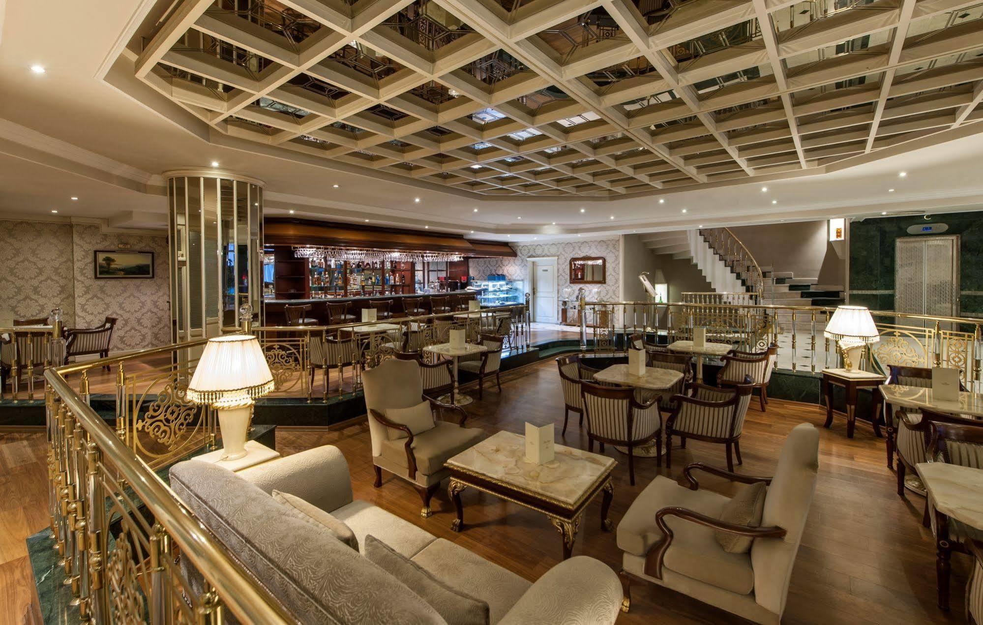 Elite World Comfy Istanbul Taksim Hotel Екстериор снимка